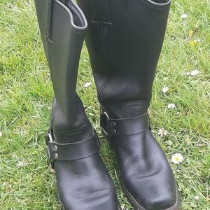 Frye Womens Boots  Size 7 Black